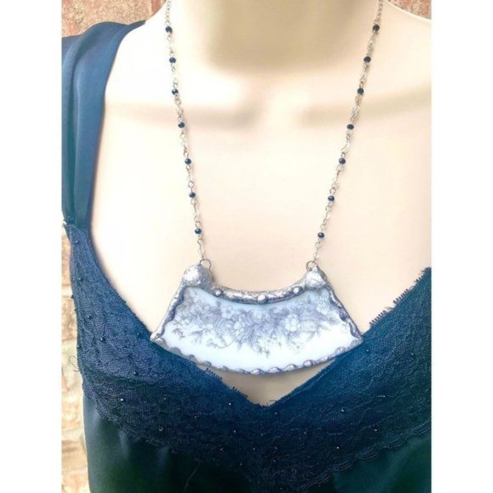 Handmade Broken Vintage China Necklace and Earrings Set Soldered Bead Chain Link - Picture 6 of 7